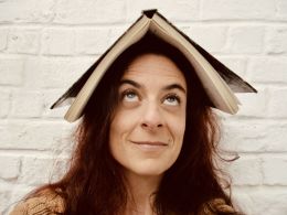 Luisa Bevilacqua -Vu Bicher a vu Geschichten - séances scolaires 2026